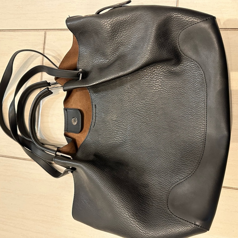 Elegant Black Leather Tote Bag
